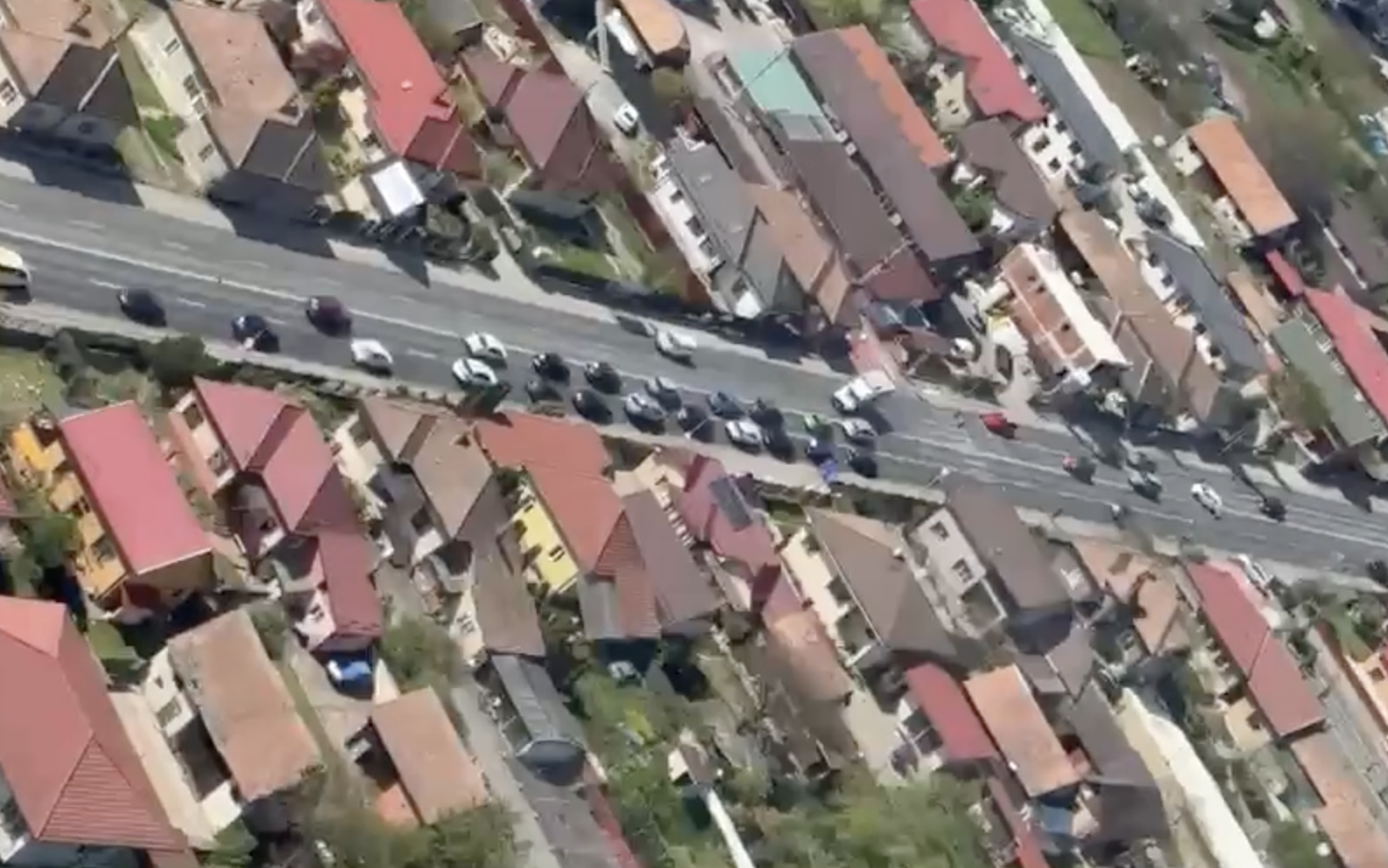 VIDEO. Polițiștii clujeni supraveghează traficul de 1 Mai și din aer! Cum se circulă acum pe ieșirile din Cluj-Napoca spre Florești și Gilău