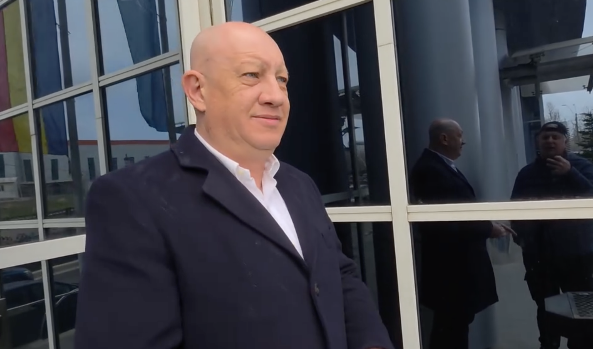 VIDEO. Deputatul clujean Răzvan Ciortea „încolțit” de activistul Marian Ceaușescu: Ce a avut de zis în apărarea sa „Și nu vă dați demisia?”