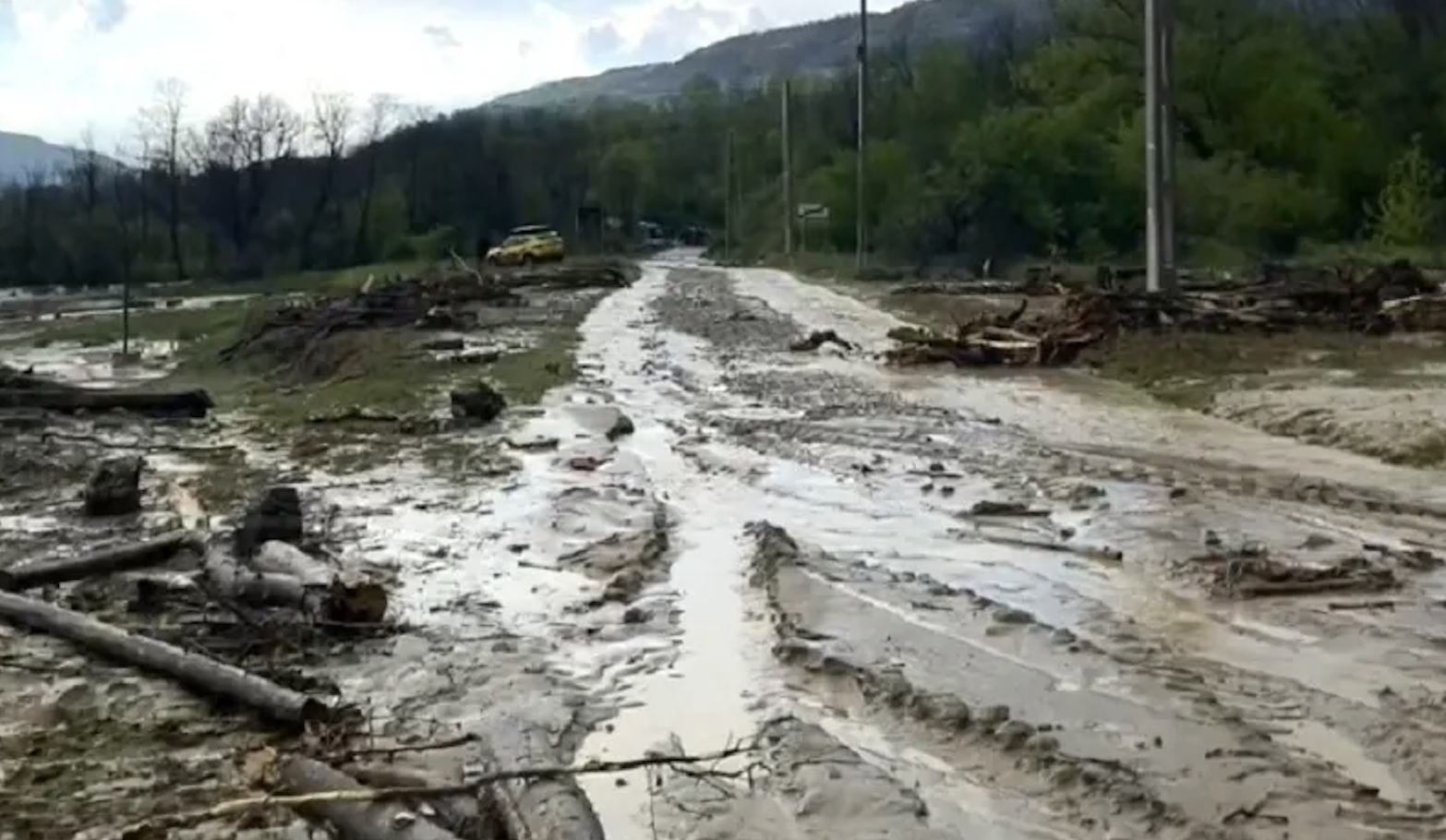 Viiturile amenință Clujul! Cod galben hidrologic emis de INHGA până mâine dimineață: Inundații posibile pe râurile mici din județ din această după-amiază