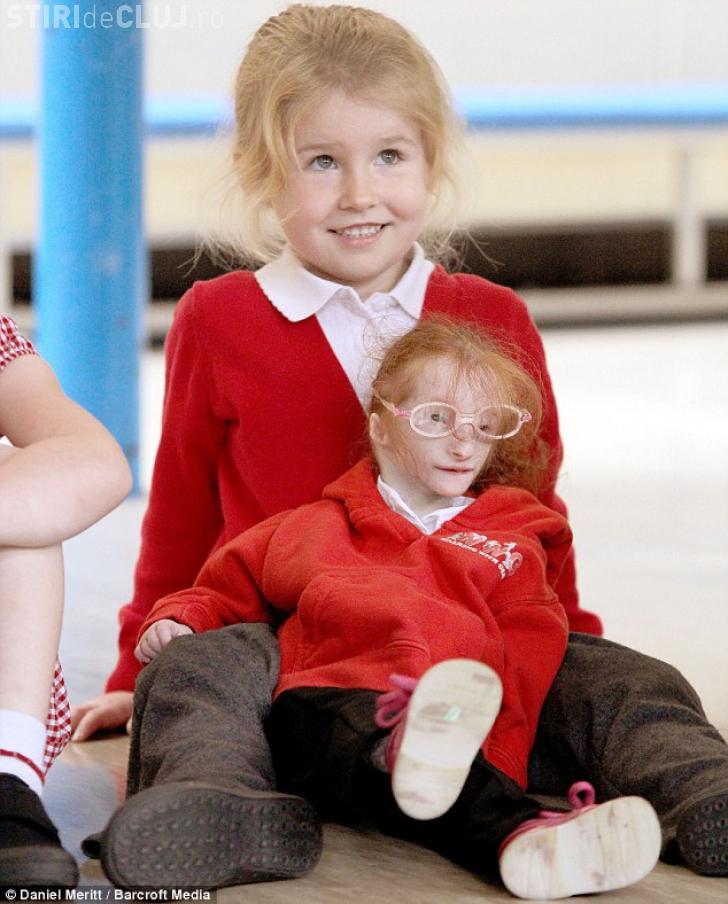 Самая маленькая девочка в мире Шарлотта Гарсайд сделала огромный шаг
