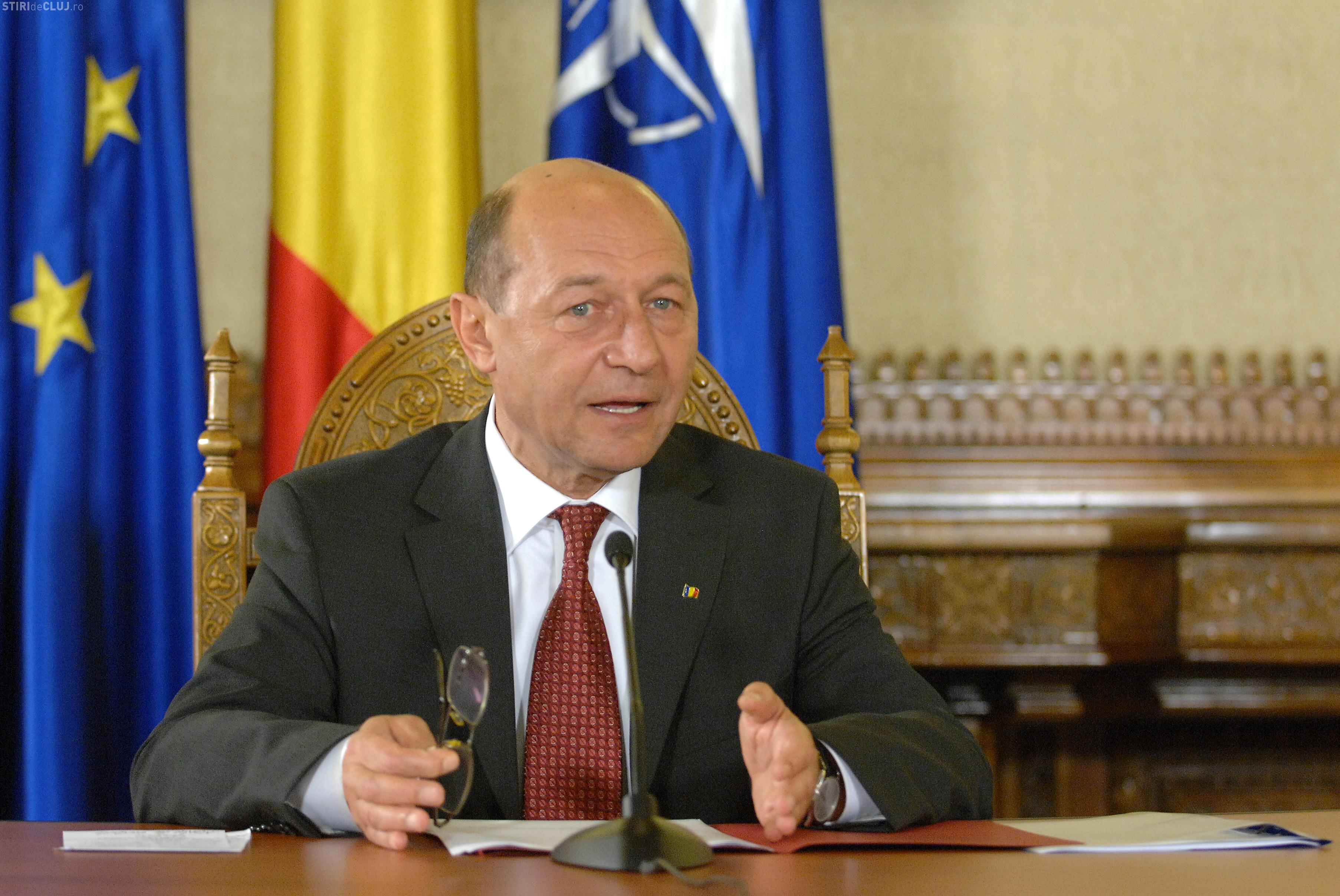 Basescu a cerut reexaminarea legii care permite plata trusoului pentru nou-nascuti pana la sfarsitul anului
