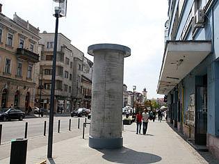 Cilindrii de afisaj de pe B-dul Eroilor nu vor fi demolati