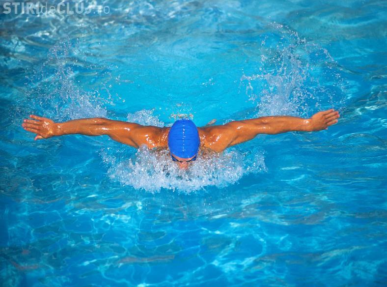 Swimathon, concurs de inot la Bazinul Olimpic din Cluj-Napoca, pentru sustinerea initiativelor umanitare, in 7 august