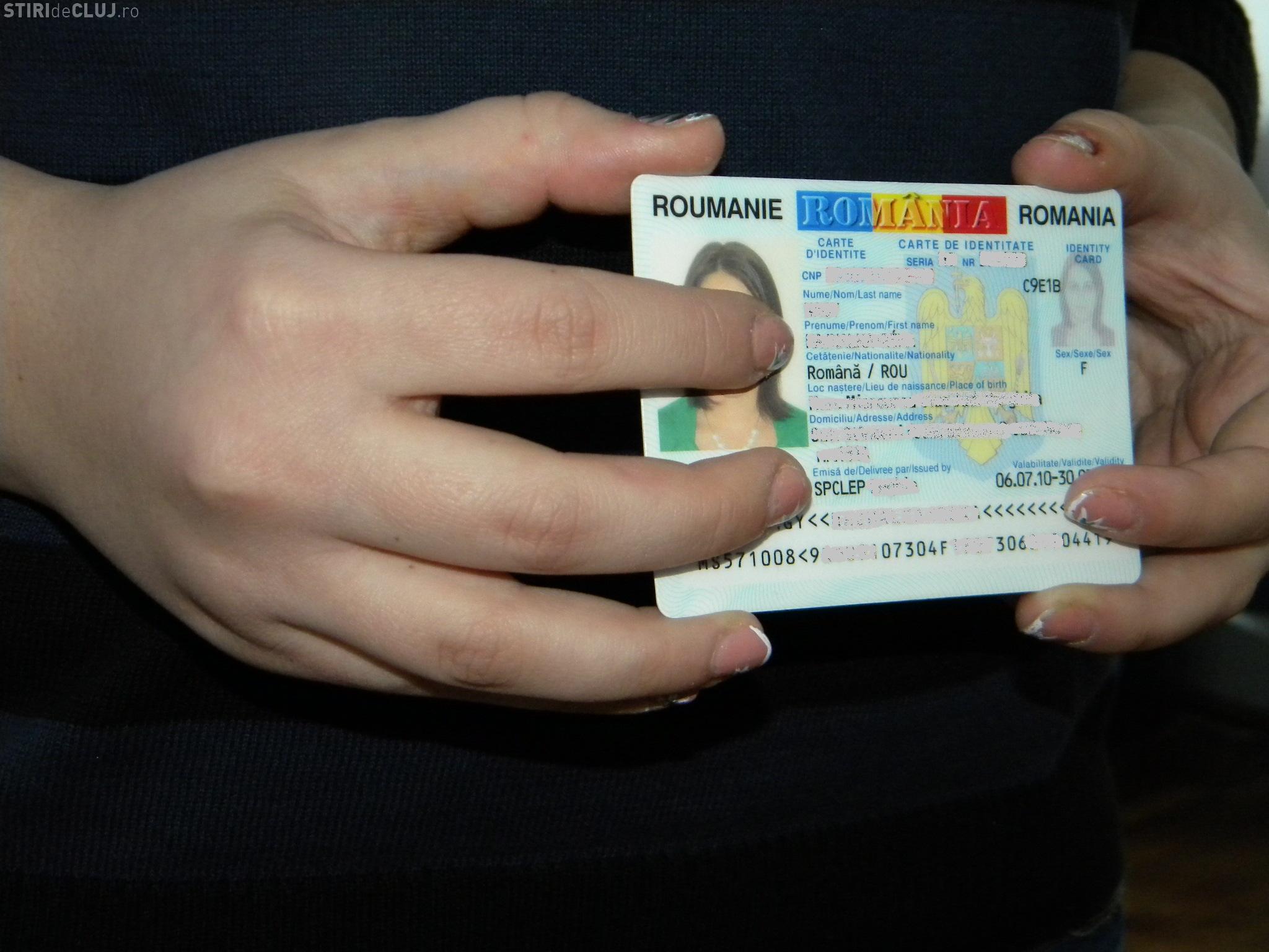 Se preiau documente pentru schimbarea cartilor de identitate in comuna Tritenii de Jos