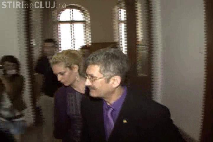 Directorul scolii "Didactica Nova", Dorel Avram, arestat la Cluj in cazul "Mita la Bac" - VIDEO
