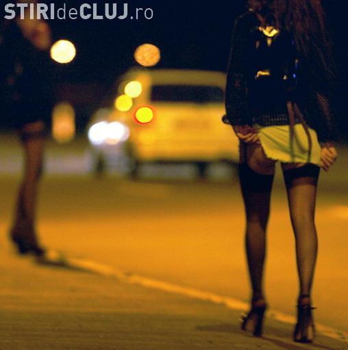 Prostituata recidivista, prinsa in flagrant pe Calea Turzii in timp ce intretinea raporturi sexuale cu un client