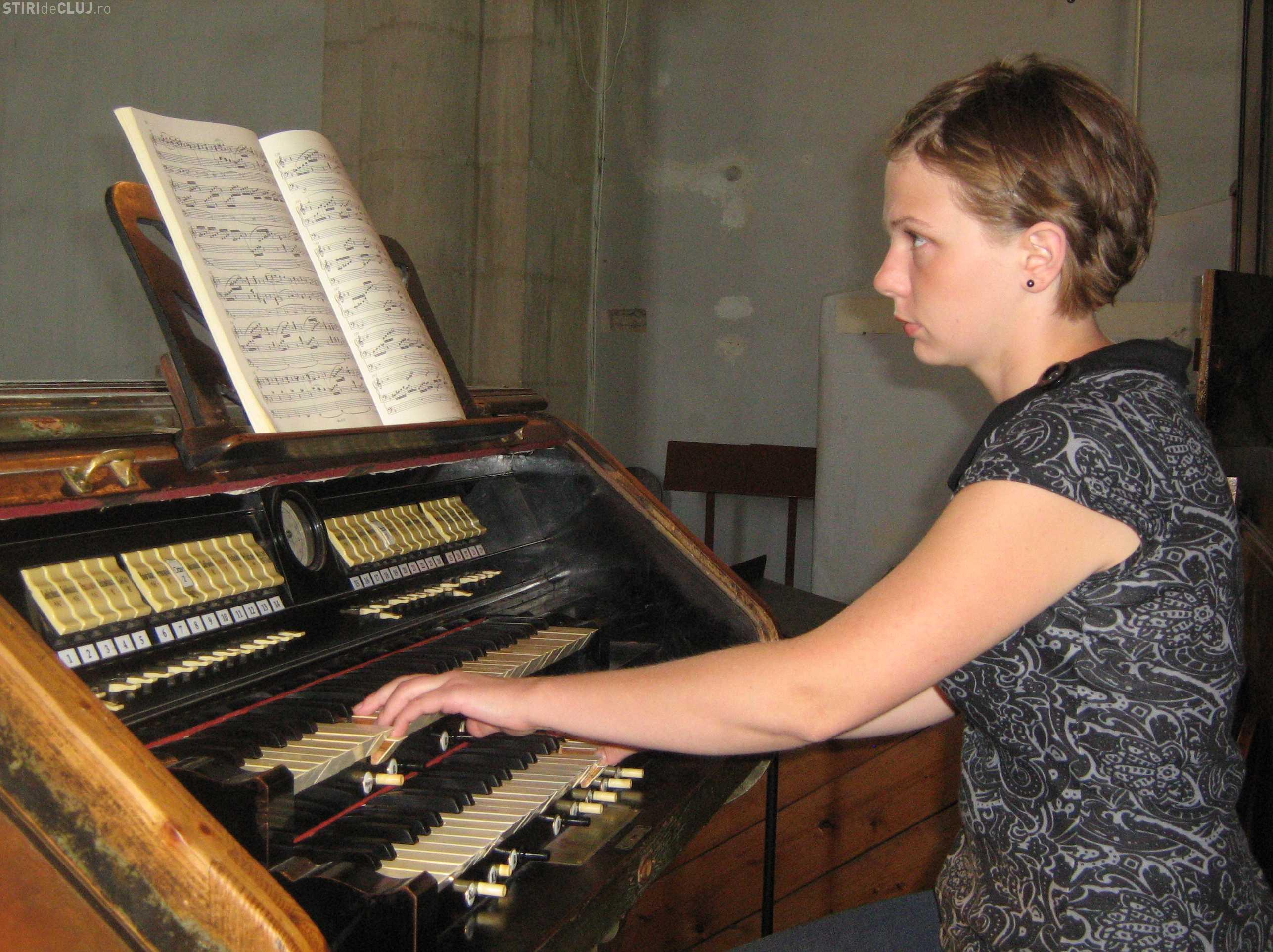 Concert cu 60 de muzicieni la Biserica Reformata din Cluj, in 23 iulie