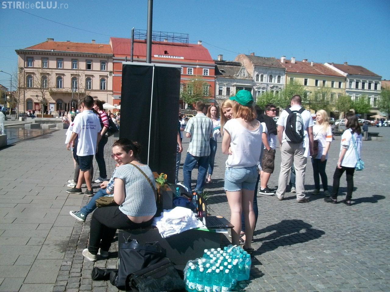 Activitati "treasure hunt" pentru elevii clujeni in Piata Unirii