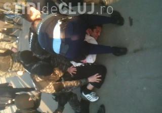 Gore a fost condamnat pentru ca si-a taiat gatul pe Calea Manastur VIDEO