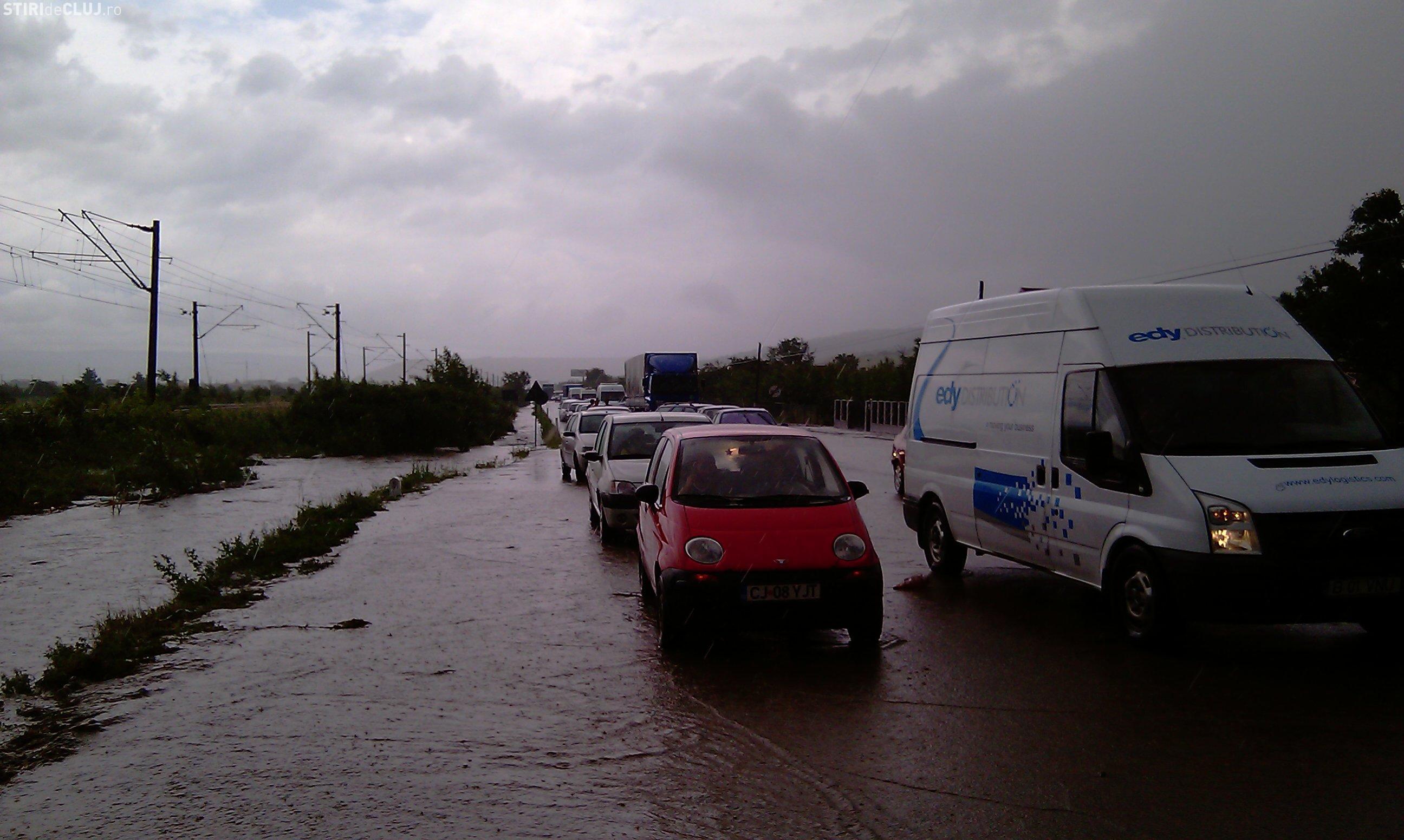 Traficul pe DN 1C  Cluj - Gherla a fost reluat. Se circula de miercuri seara cu restrictie, iar joi drumul a fost deschis complet