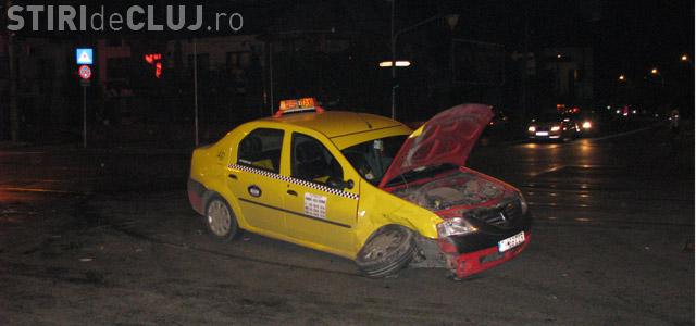 Sofer de taxi ranit in Piata Cipariu din Cluj-Napoca