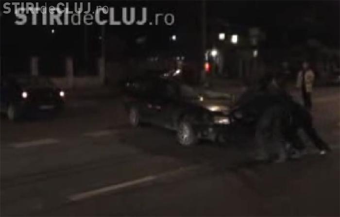 Accident pe strada Corneliu Coposu, din Cluj-Napoca. Soferul unui autoturism Audi a ajuns in stare grava la spital- VIDEO si FOTO