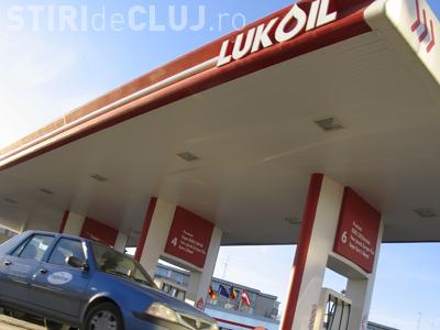 Zeci de masini "pe butuci", dupa ce au alimentat cu gaz la LuKOil, in Manastur si Apahida 