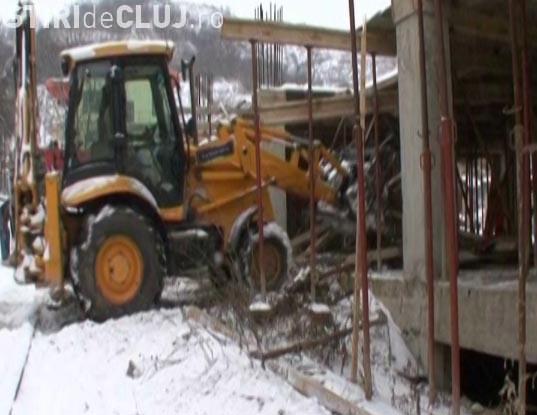 Demolarea blocului de pe Rarau 17 - 19 a fost reluata