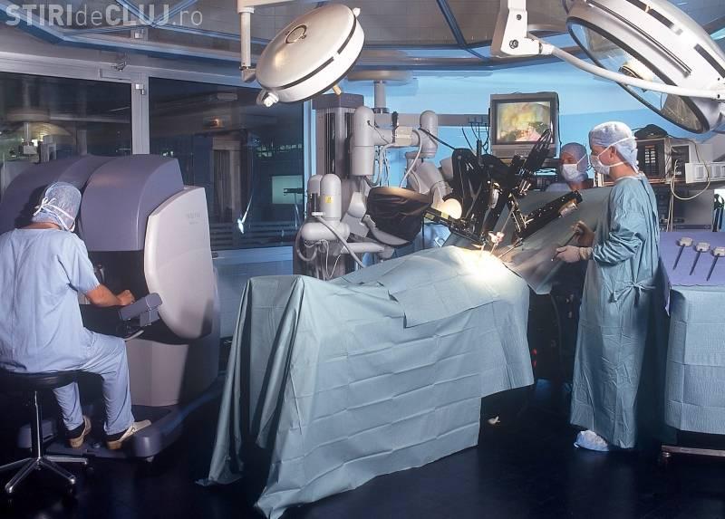 Robotul Da Vinci a salvat la Cluj 80 de vieti! Operatiile au fost facute la Spitalul Municipal Cluj Napoca