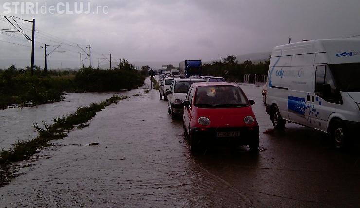 11 Drumuri Judetene din Cluj au fost avariate de inundatii. Pagube de zeci de milioane de lei