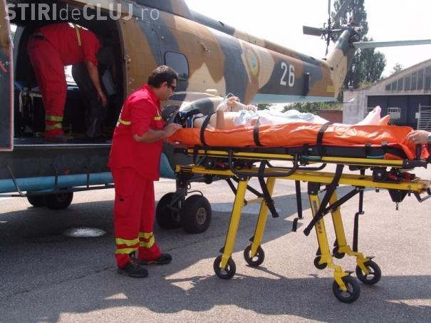 Un copil care s-a aruncat pe geam de la etajul cinci a fost adus de la Timisoara la Cluj pentru operatie - Galerie FOTO -UPDATE