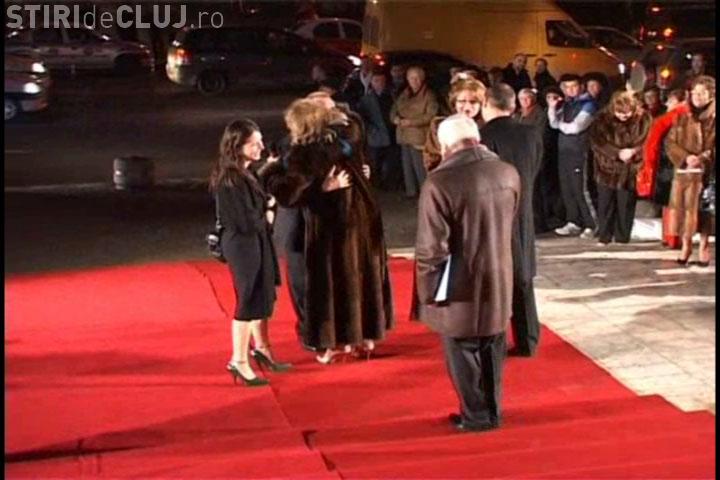 Balul Operei din Cluj a fost lasat in bezna- VIDEO- artificii si