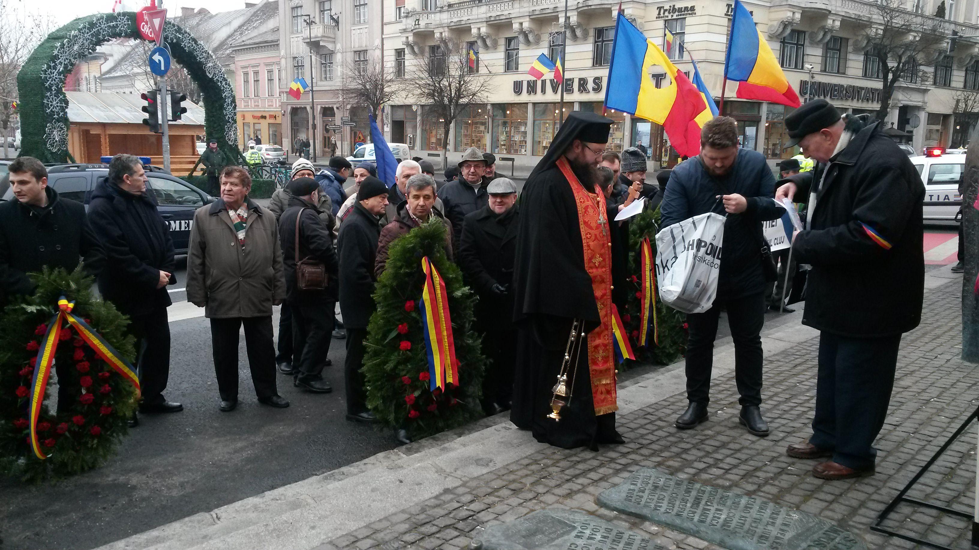 ClujNapoca Martirii din 21 Decembrie 1989, comemorați de o mână de