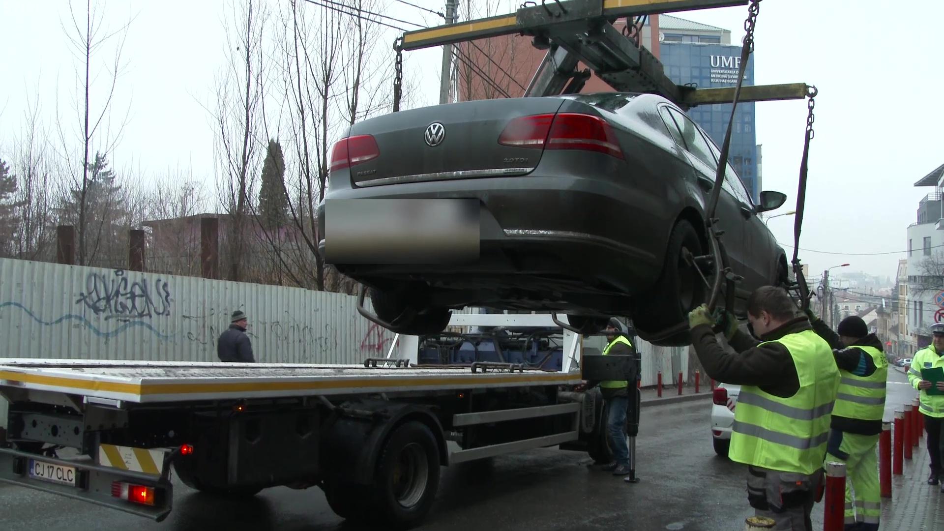 Sau ridicat primele mașini din ClujNapoca VIDEO Ştiri de Cluj