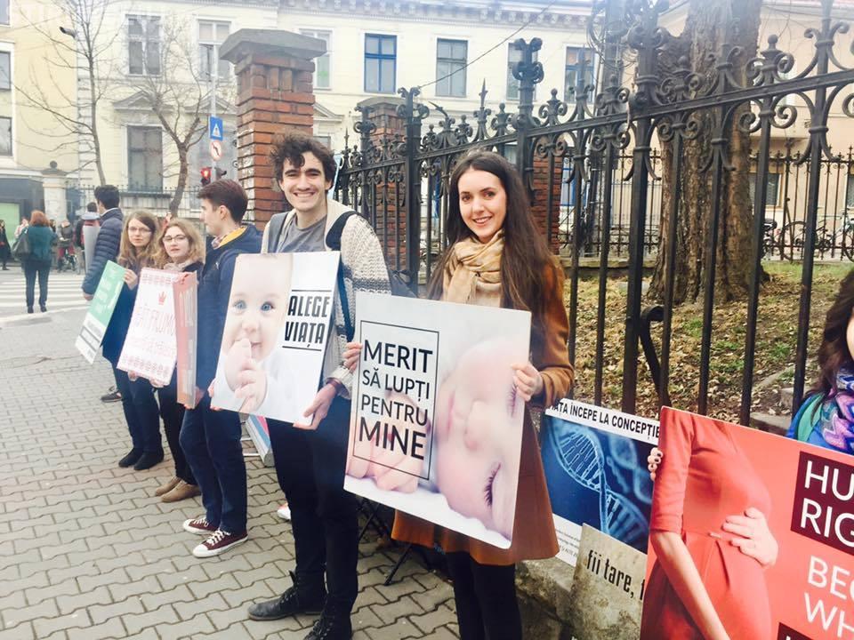 Protest La Cluj Timp De 40 De Zile Pentru Stoparea Avorturilor