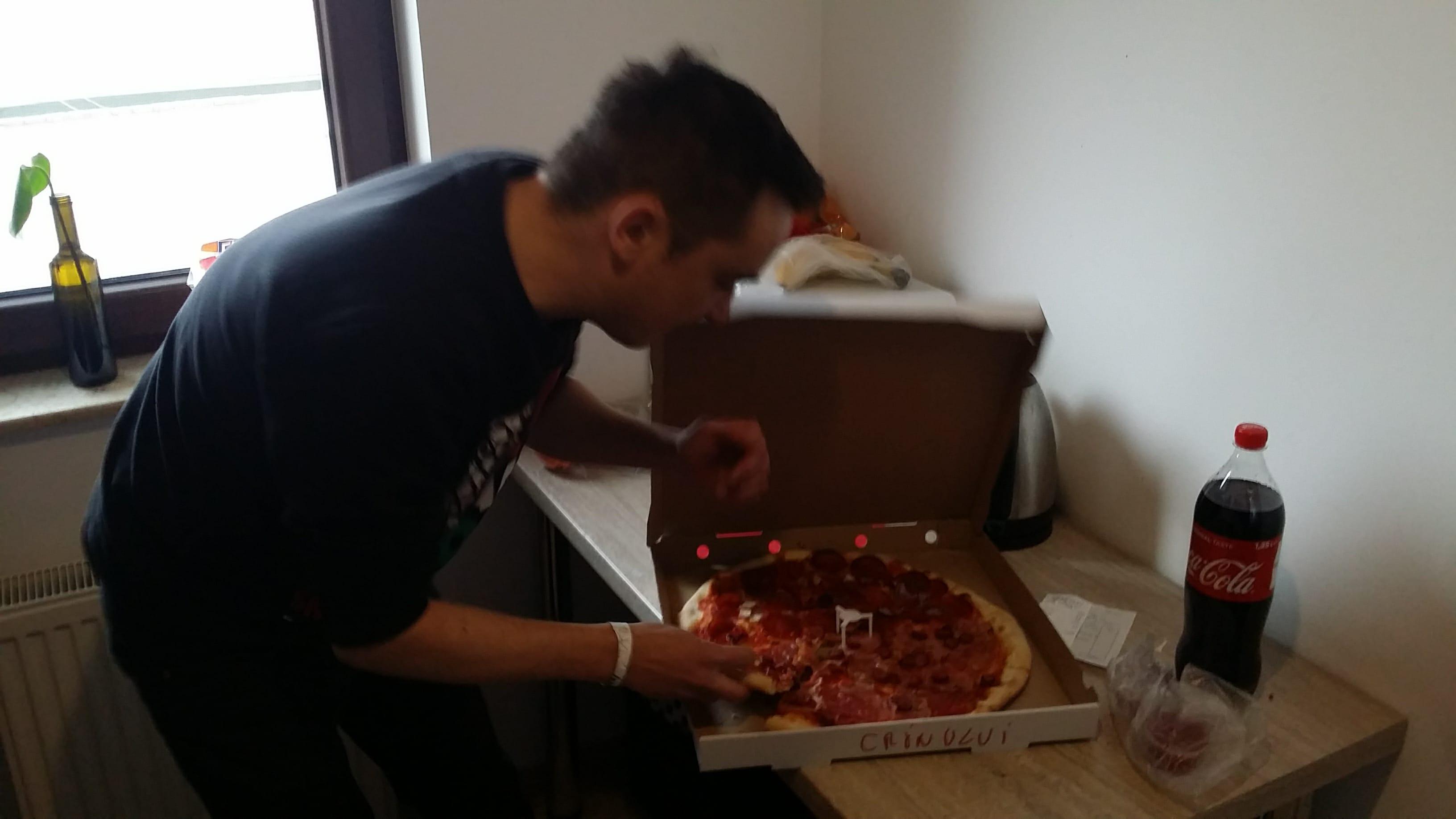 Un clujean și-a comandat o pizza și a plătit cu Bitcoin: ”Sunt primul!” - info-trip.ro