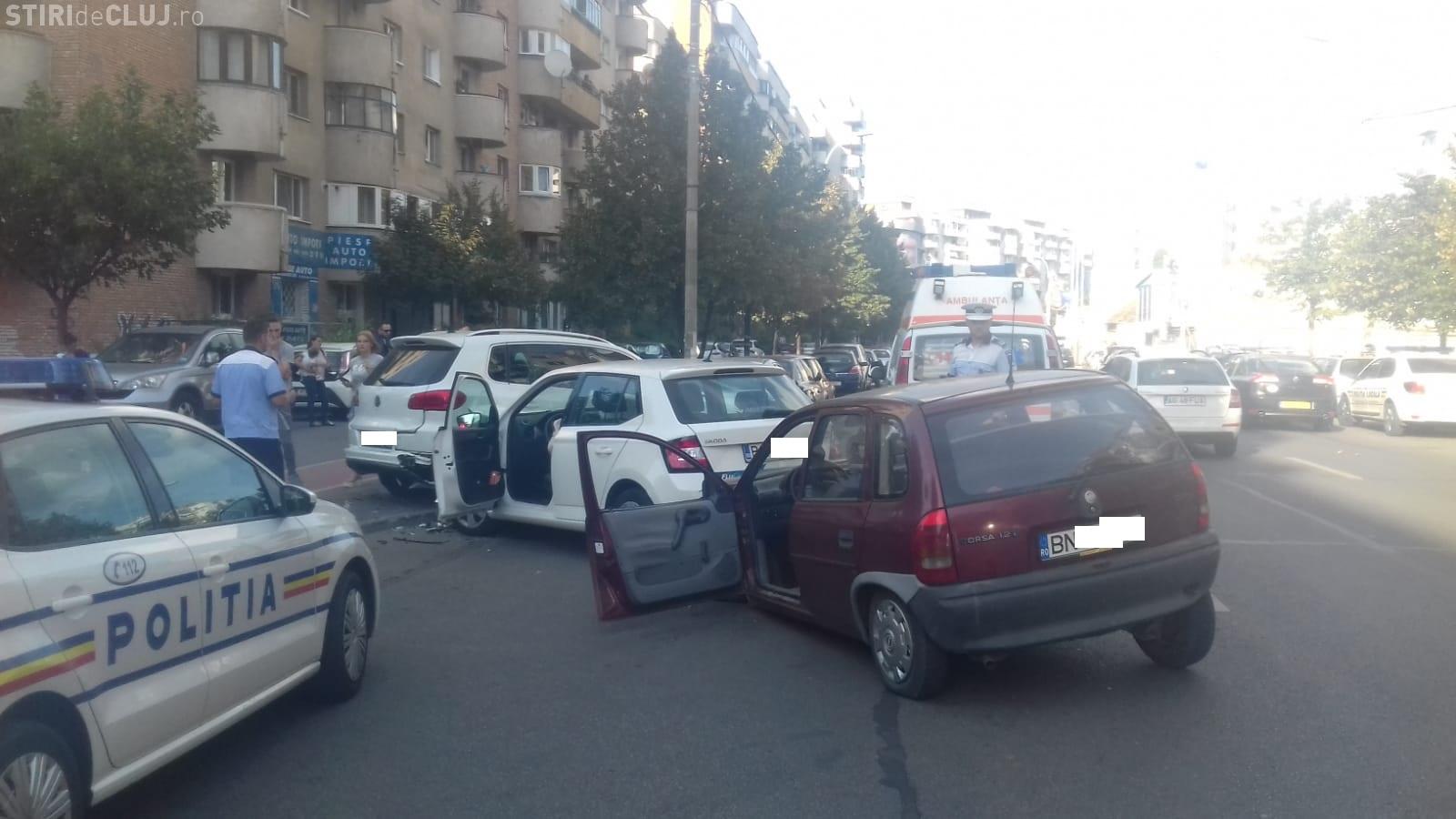 Kilometers Snooze reality Accident GRAV pe Dorobanților! Cinci mașini avariate FOTO / UPDATE - Ştiri  de Cluj