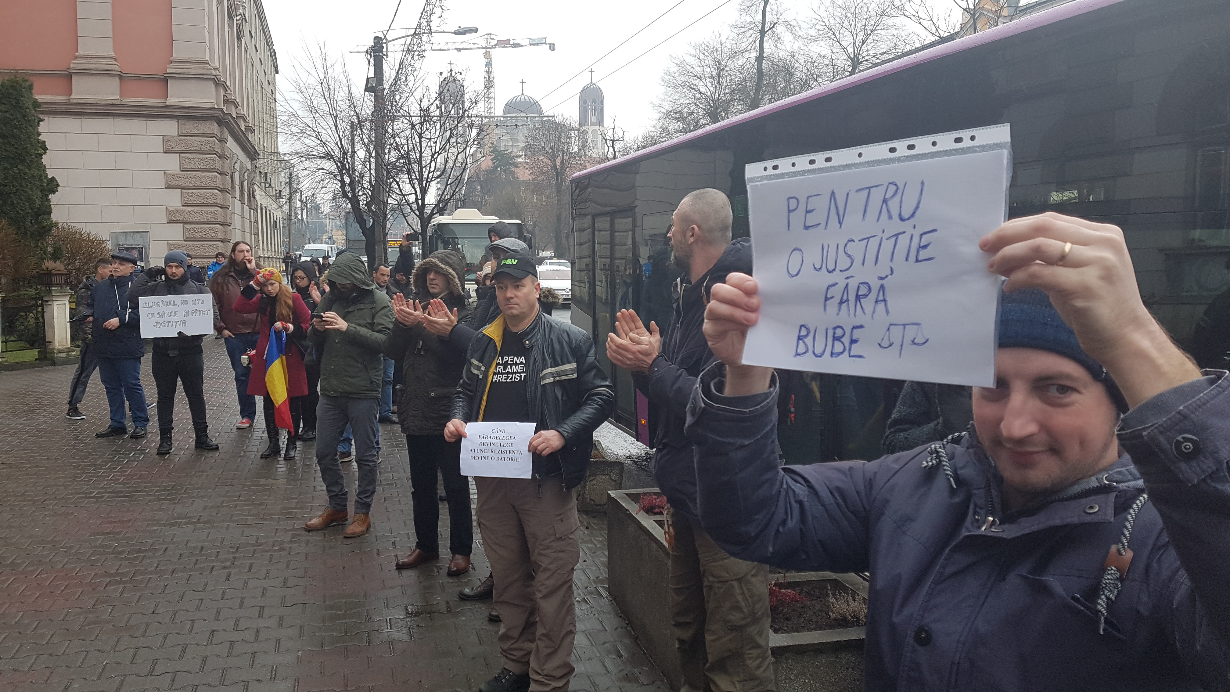 Protest In Derulare Al Magistratilor Din Cluj Napoca Video
