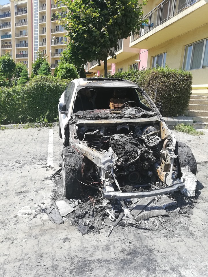 Bmw Incendiat In Baciu Se Pare Că E Vandalism Foto Stiri De Cluj