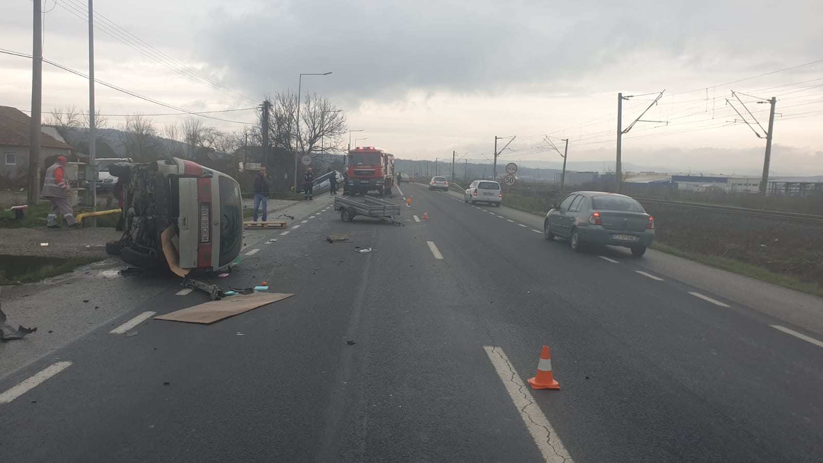 Accident Spectaculos La Cluj Au Eșuat In șanțul Colector Foto