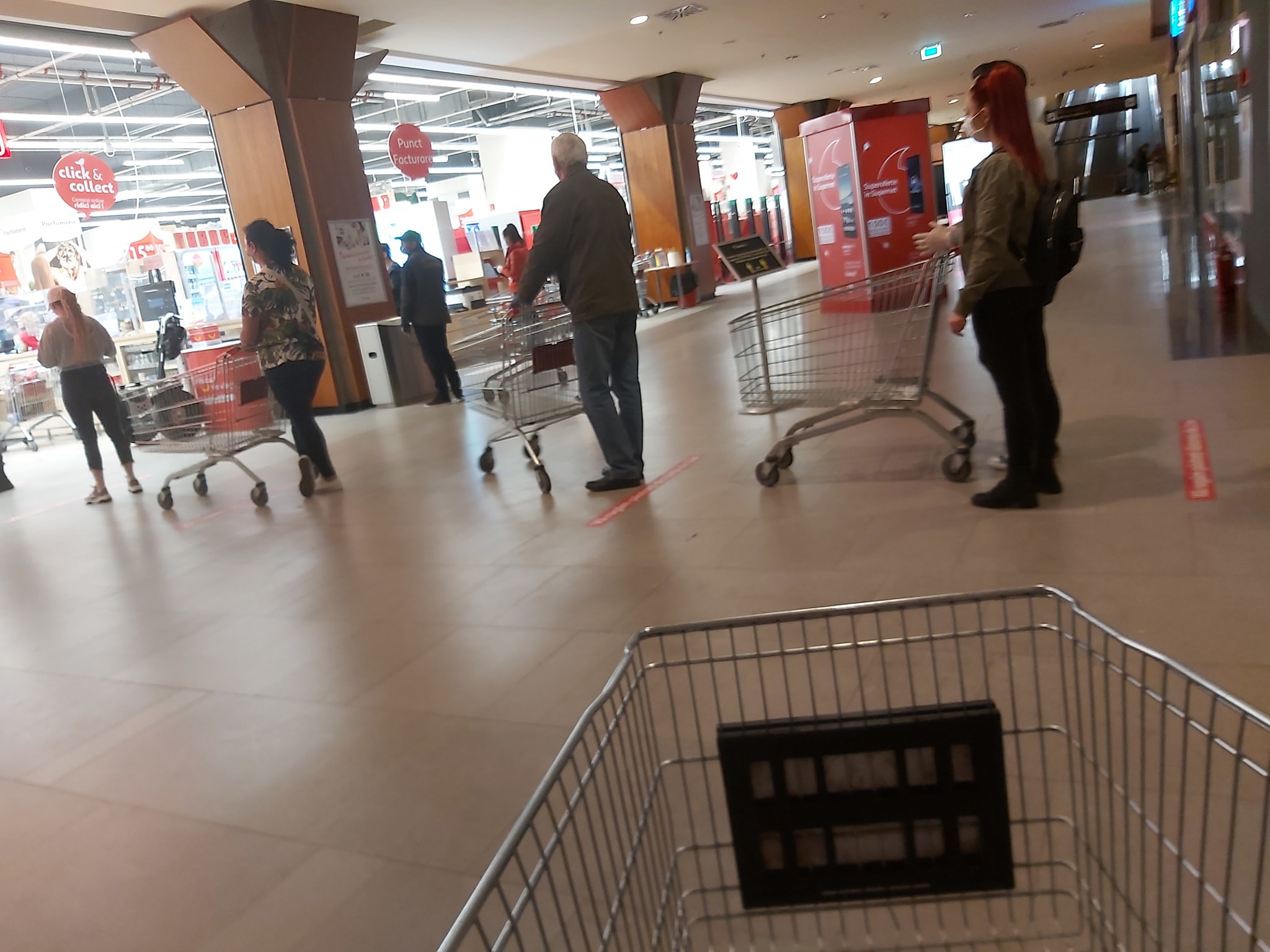 Program Iulius Mall Cluj Si Auchan De Paste Stiri De Cluj