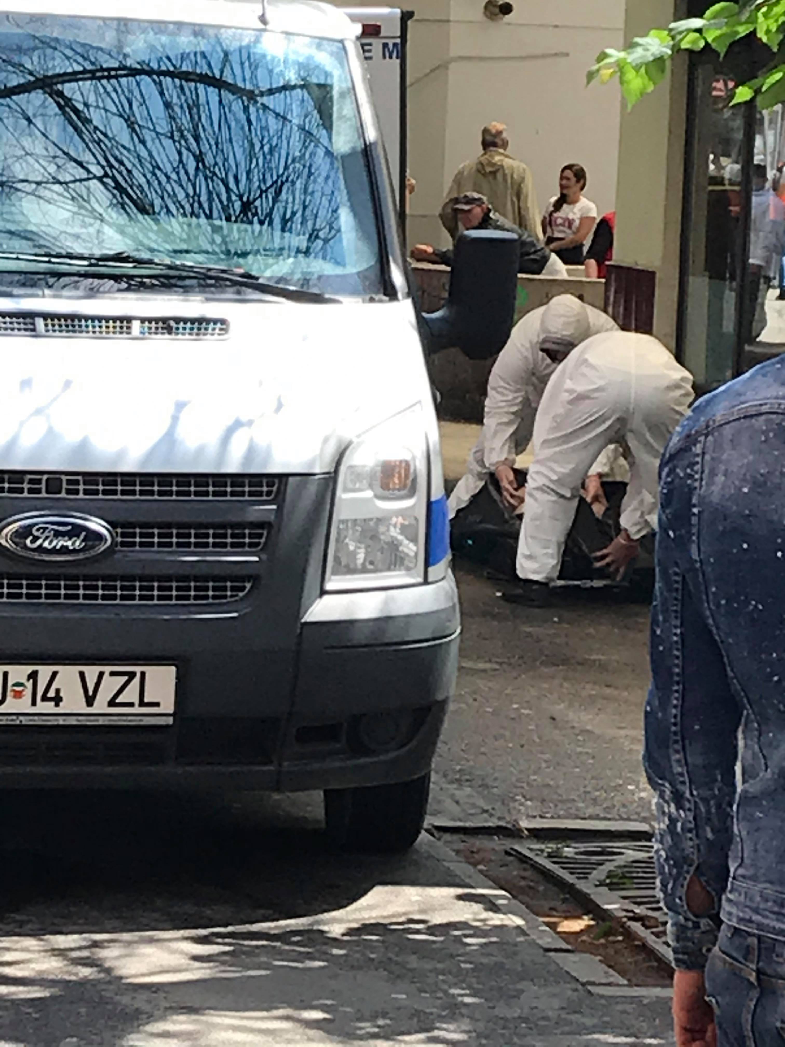 battle animal Telegraph Imagini de groază în Piața Mărăști. Un bărbat a murit pe stradă - FOTO -  Ştiri de Cluj