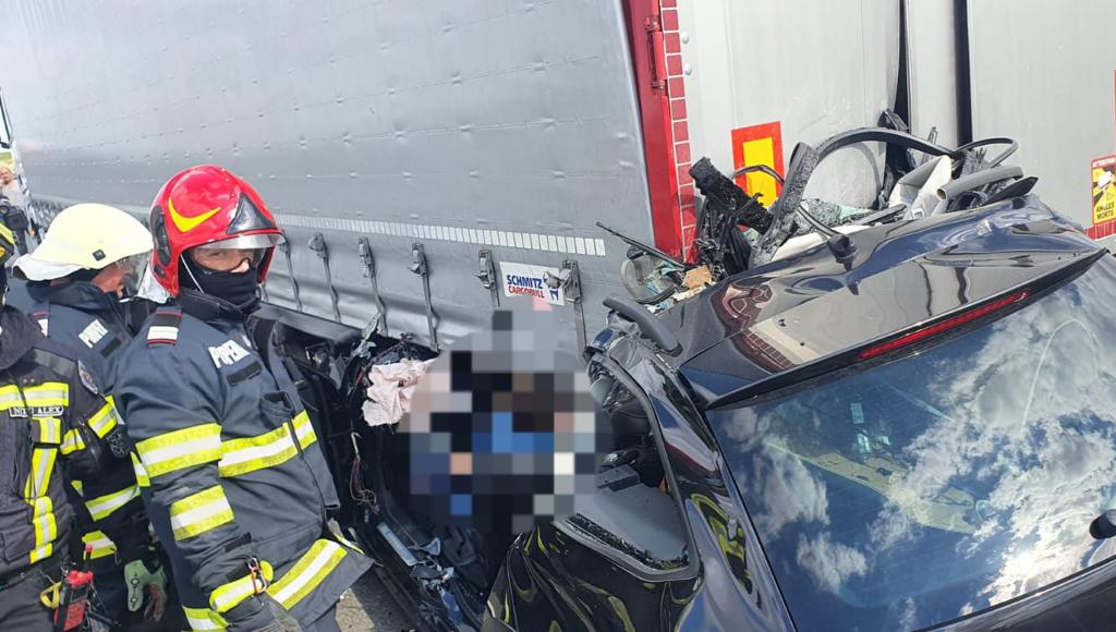 Accident Mortal Pe Autostrada A1 Pe Sensul De Mers Nadlac Arad Video Stiri De Cluj