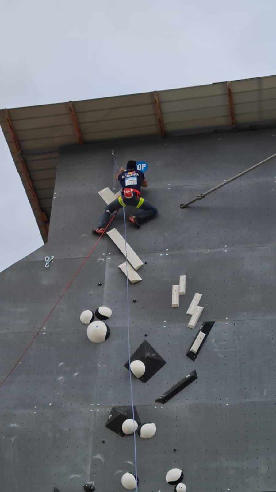 Cosmin Candoi top.jpg