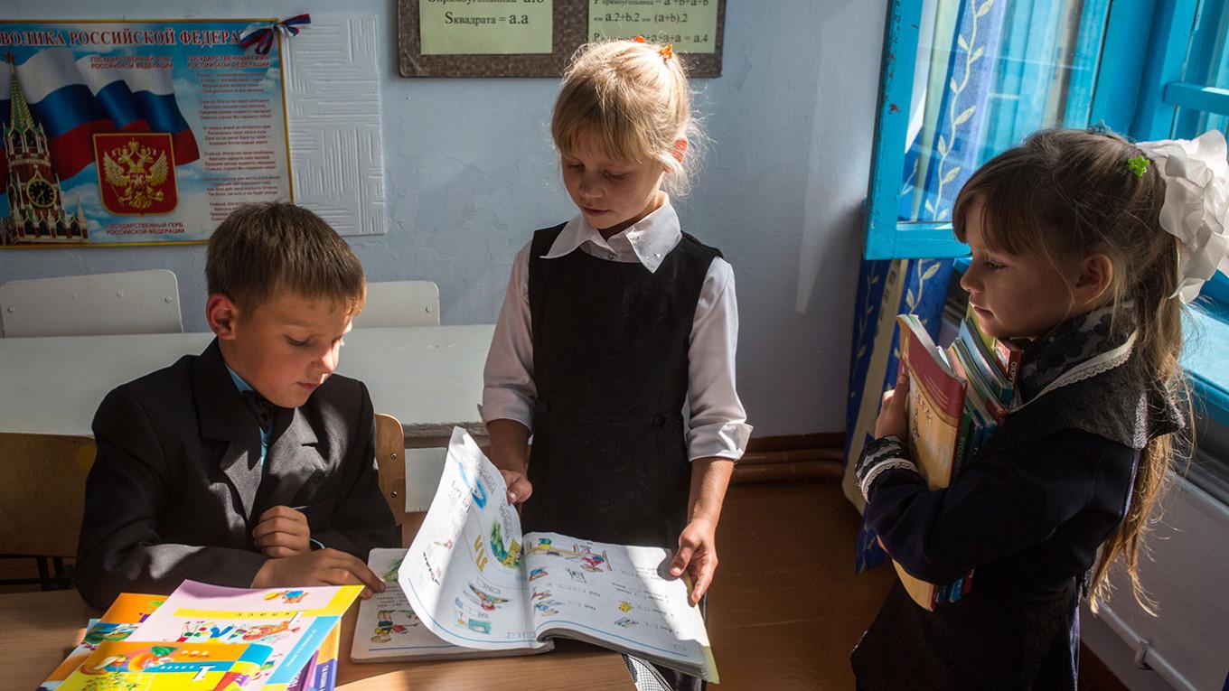 copii rusi la scoala.jpg