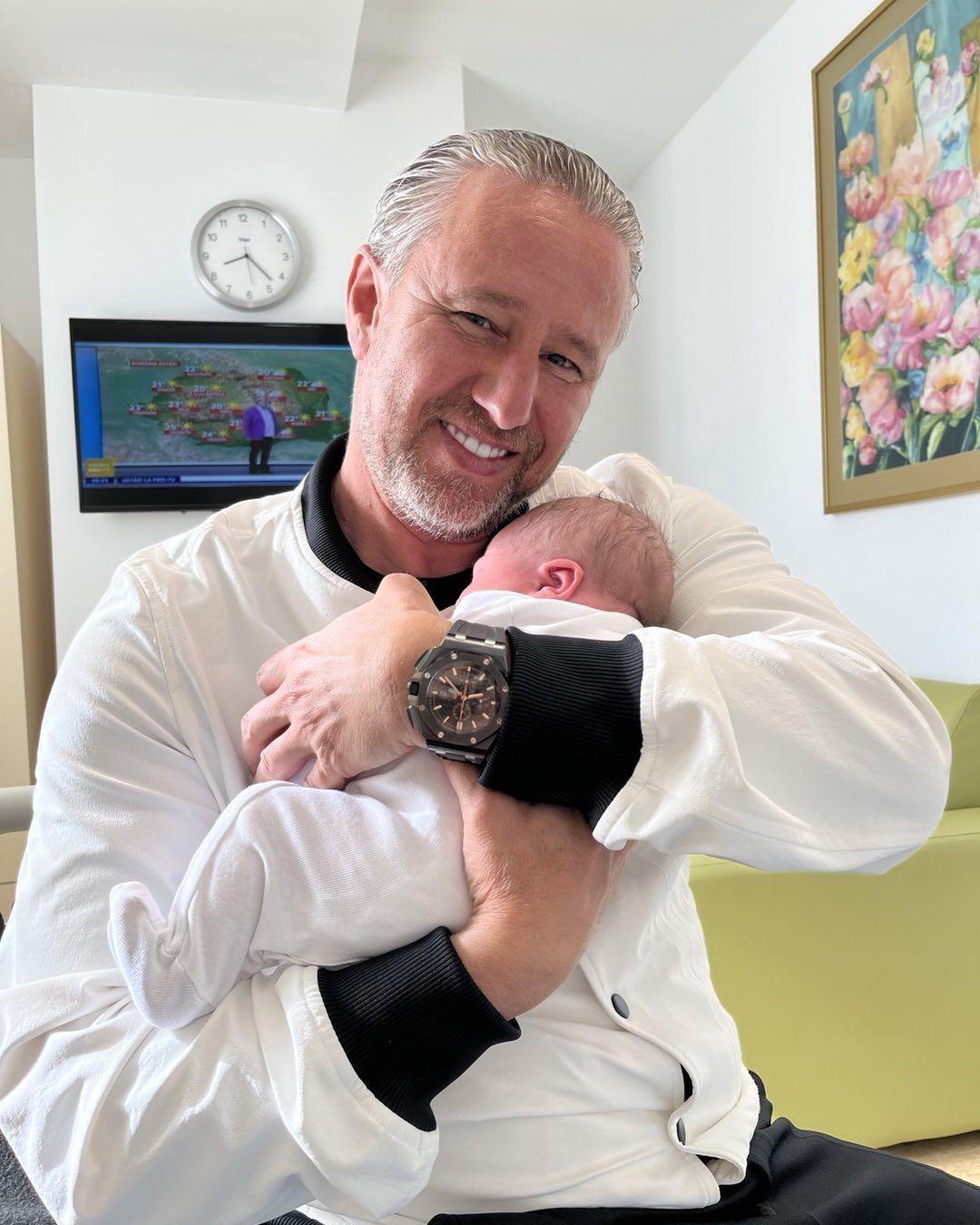 281625425_1688533641480820_4853903412011893520_n (1).jpg