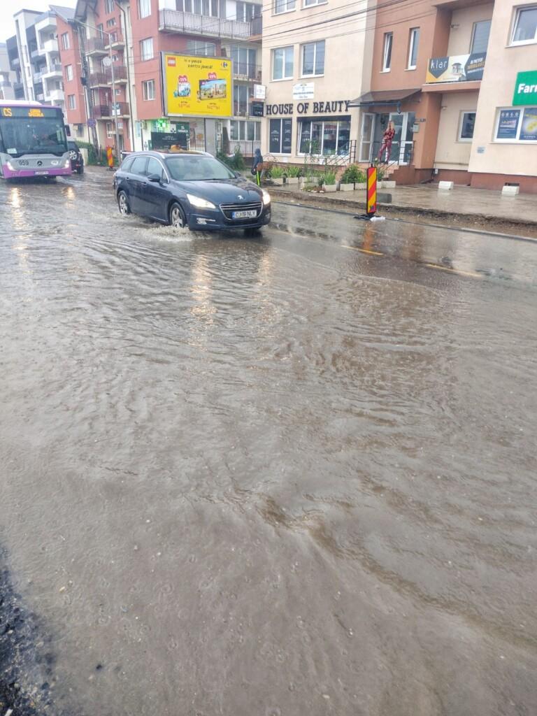 inundatie strada 3.jpeg