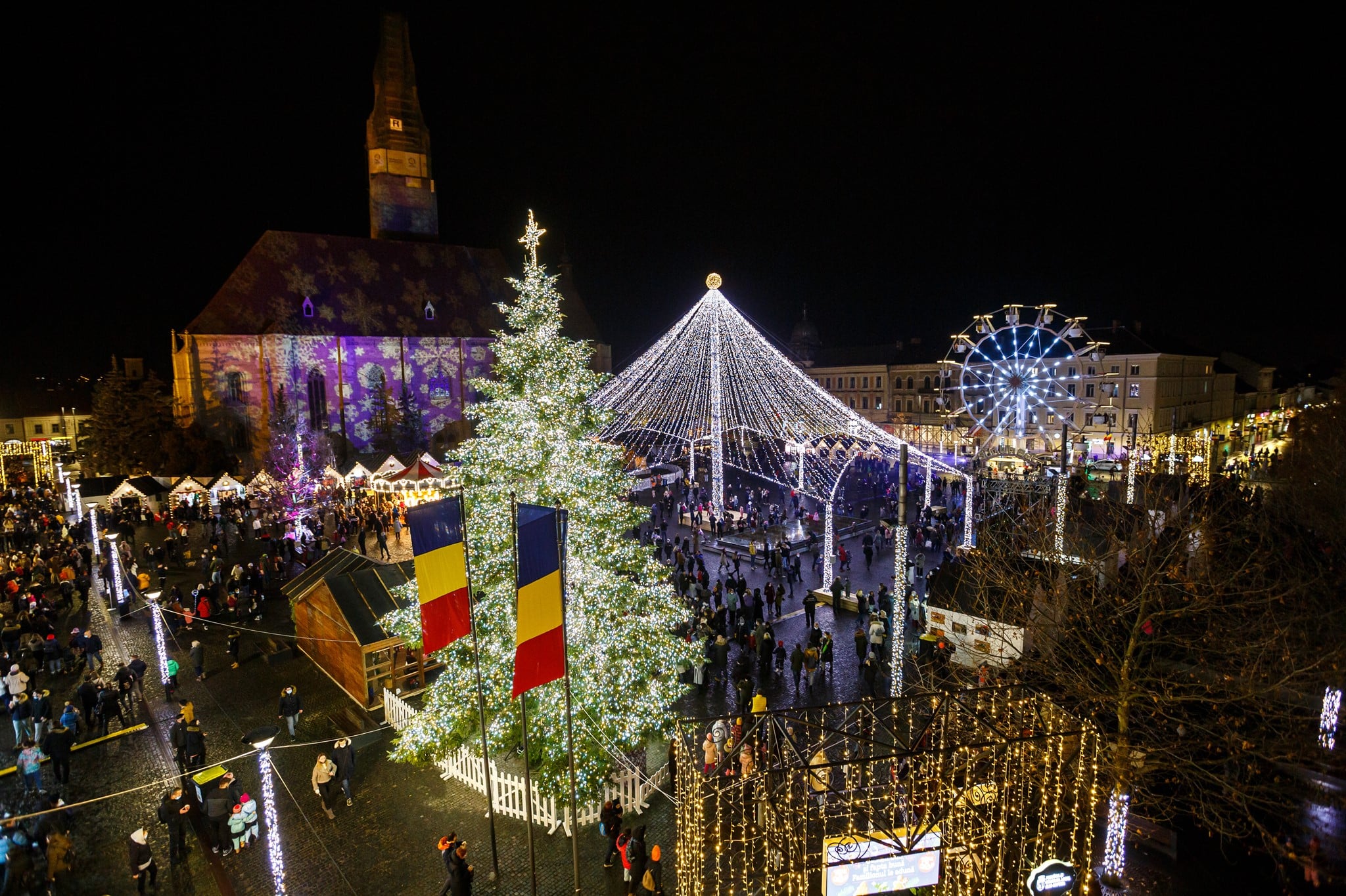 Târgul de Crăciun de la Cluj revine în 2022, fără restricții: „Piața Unirii  din Cluj va fi gazda relaxării, a luminițelor și veseliei” - Ştiri de Cluj