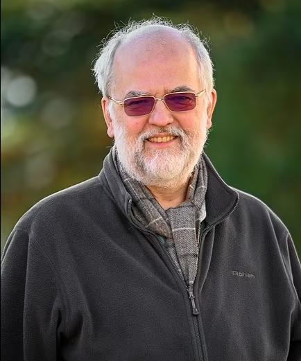 profesor paul hunter.PNG