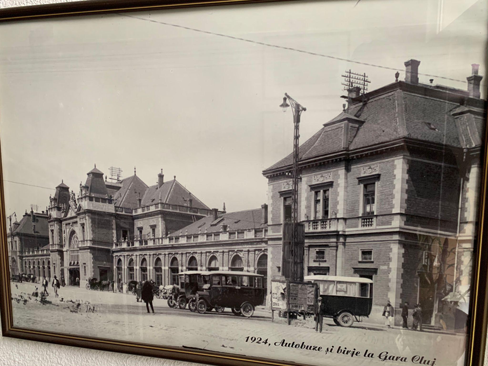 autobuze la gara 1924.jpg
