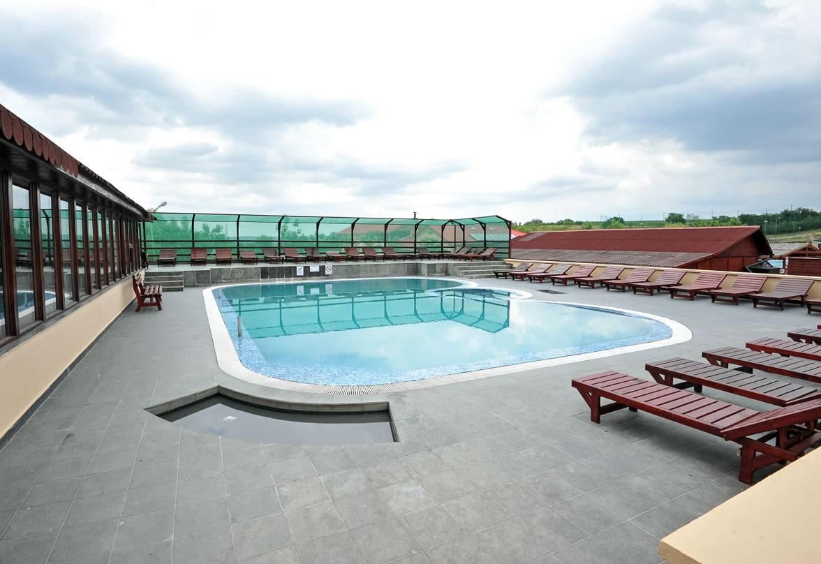 Adorianis. Sarcau. Adorianis. Sarcau. Bazin apa dulce.jpg