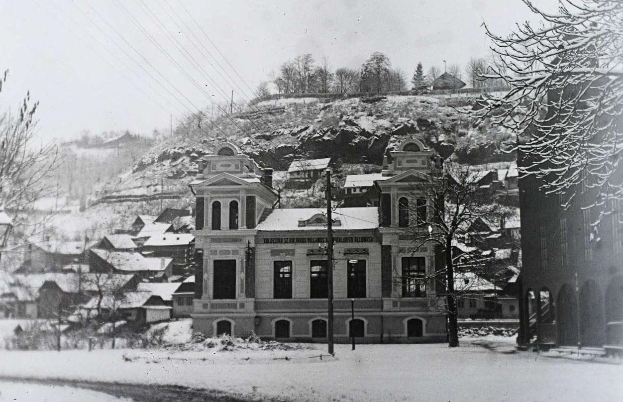 180338635_10208843878491889_2541790228927487661_n (1).jpg