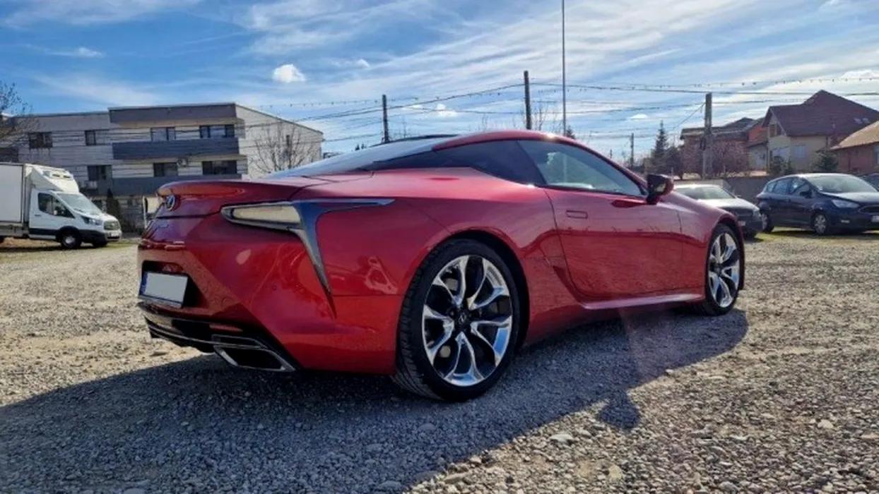 https___www.promotor.ro_wp-content_uploads_2024_03_misteriosul-lexus-vandut-de-bt-leasing-dupa-13-000-de-km-inca-are-foliile-la-interior-4.webp