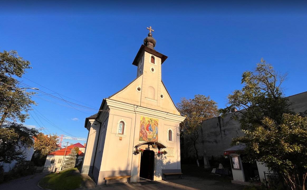 biserica sfanta treime 1.jpg