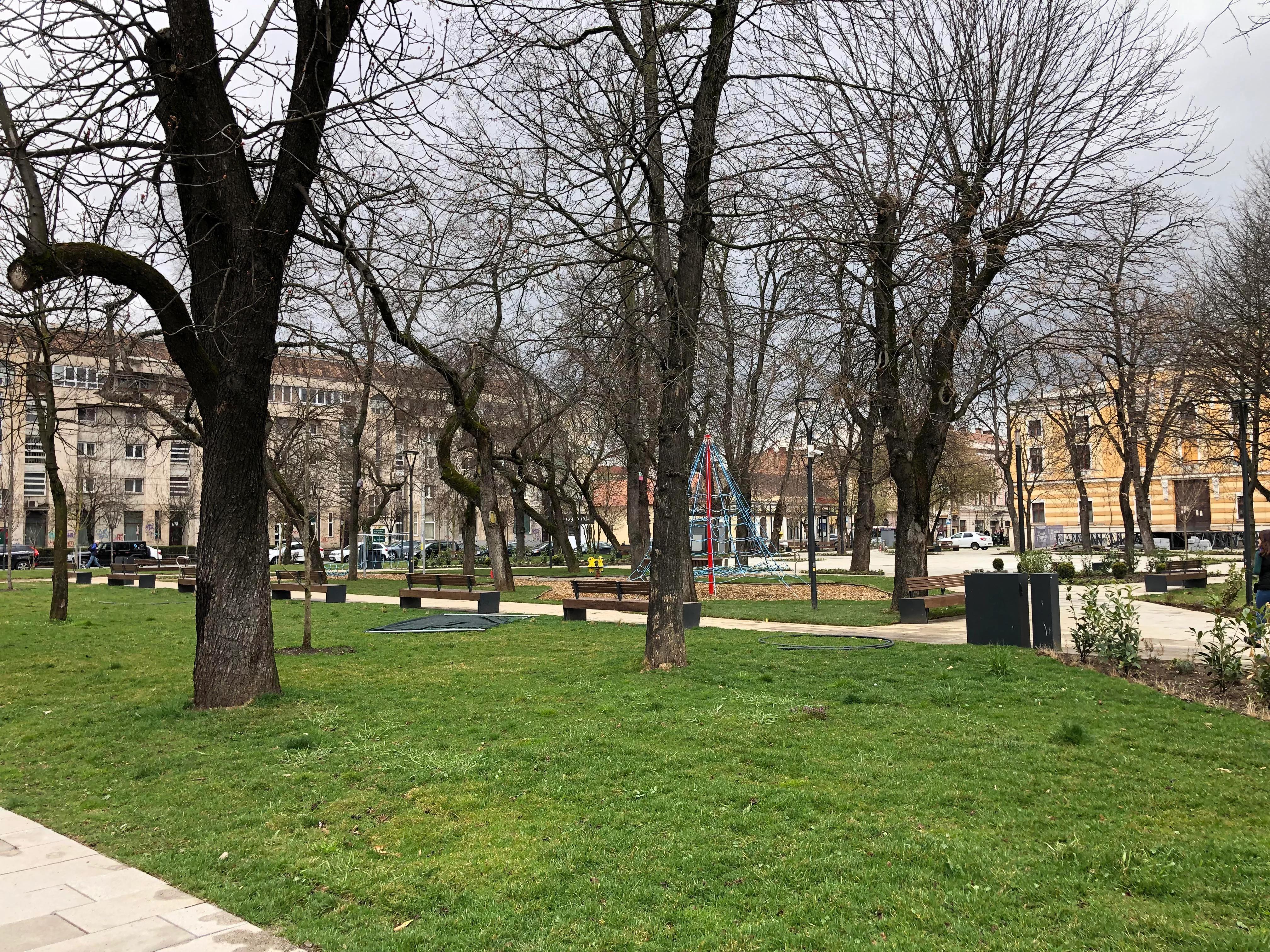 parcul-operei-cluj-arata-bine-v0-v0frv20fvera1.webp