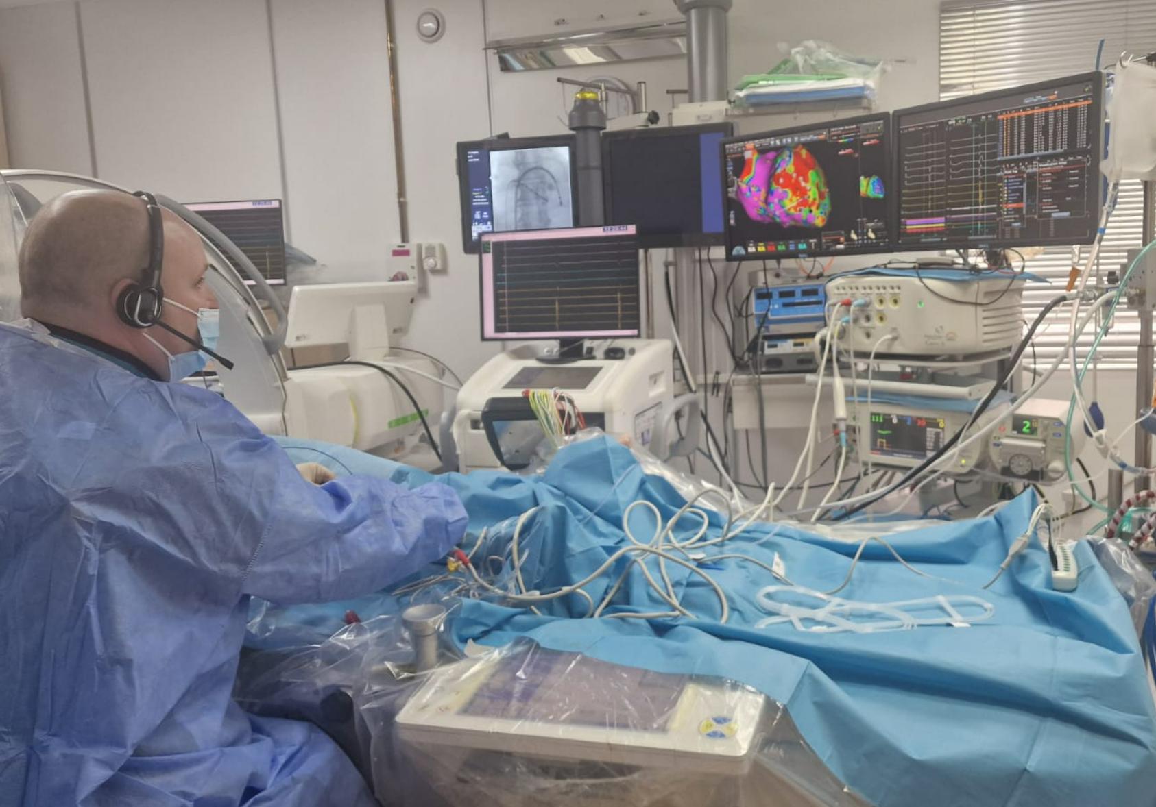 operatie premiera institutul inimii razvan mada ablație de tahicardie ventriculară (furtună electrică) .png