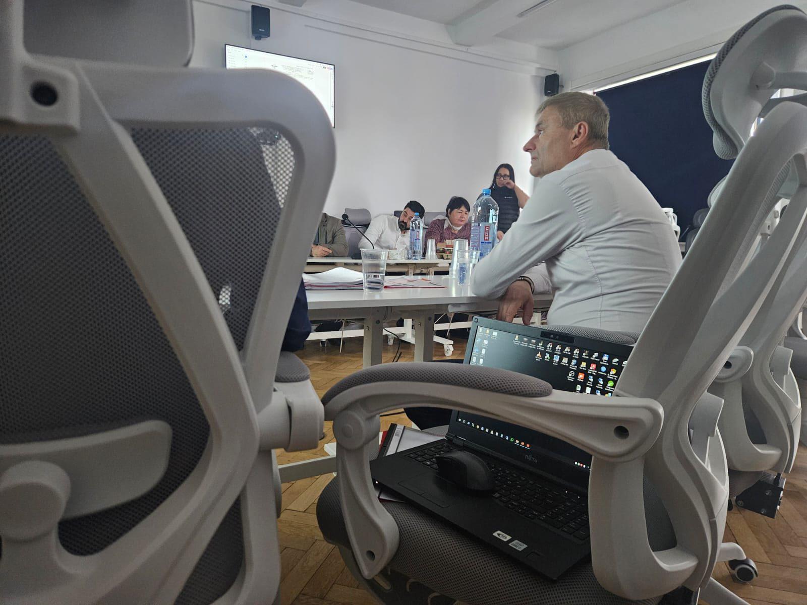 intersectie jucu 3.jpg