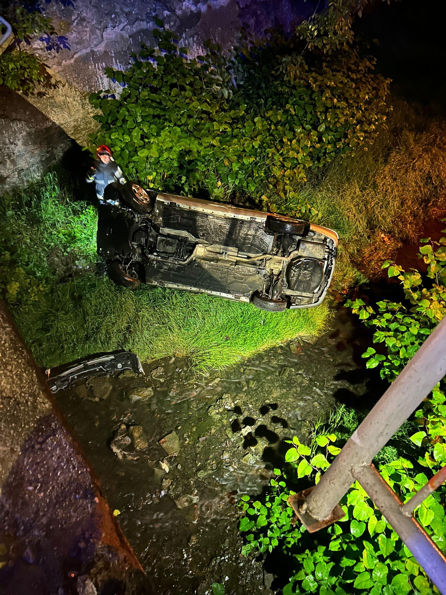 masina rasturnata dej cluj.jpg