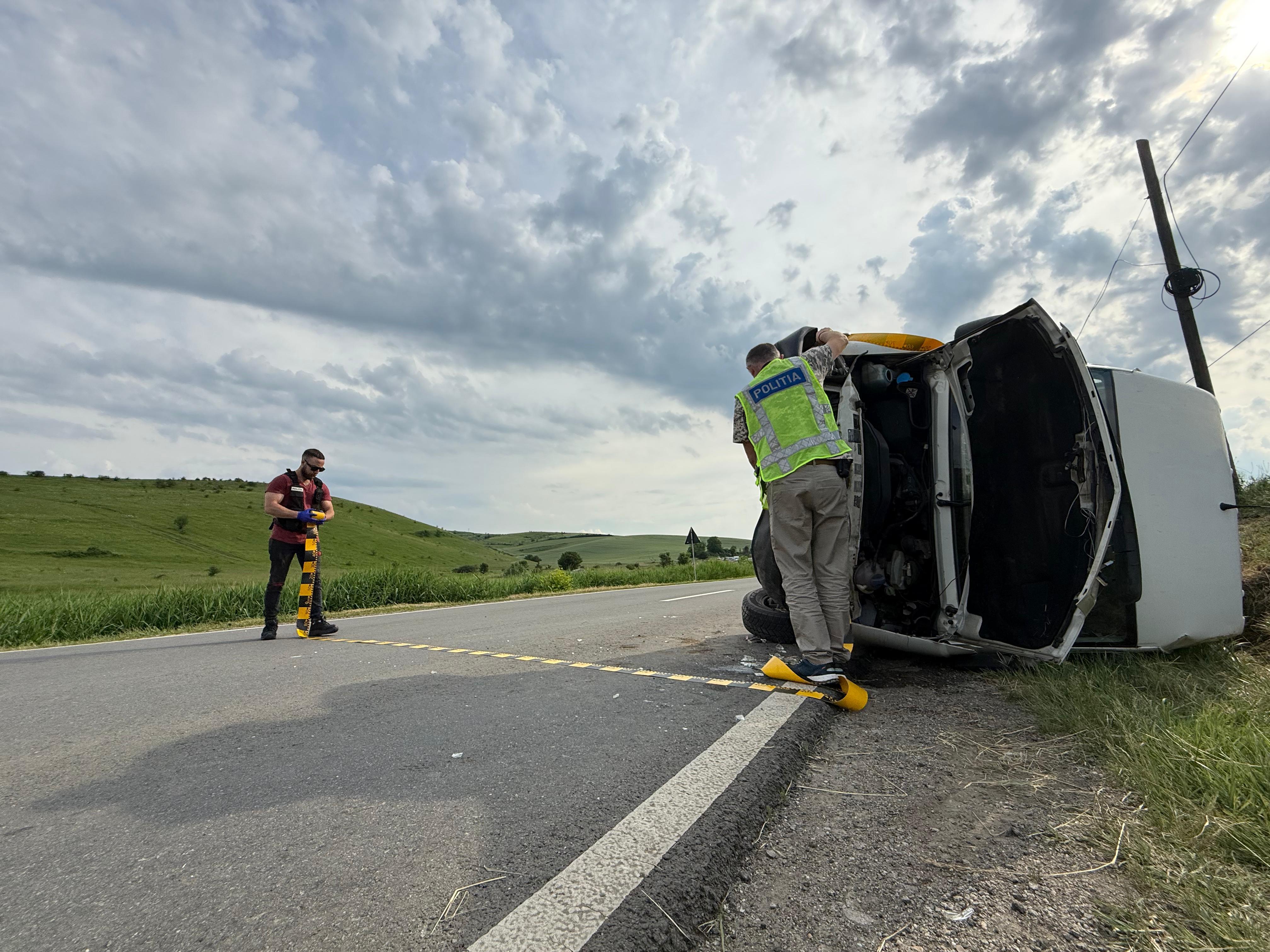 masina rasturnata 2.jpg