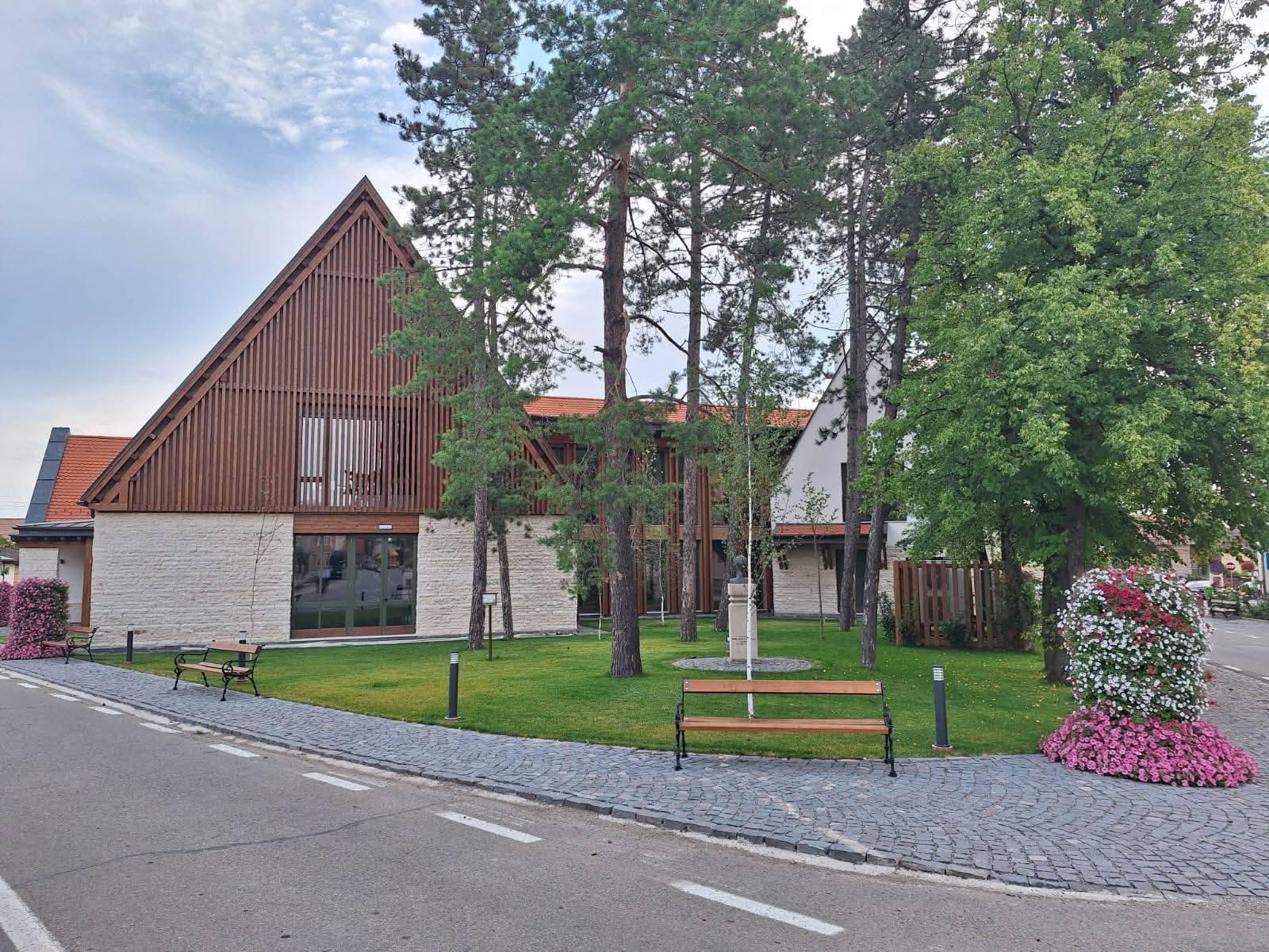 camin cultural sancraiu 2.jpg